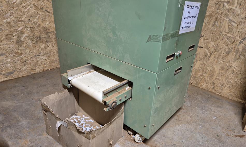 Párací stroj na nepovedené cigarety